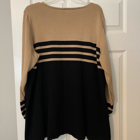 Beautiful black and camel sweater size 2X - Picture 5 of 6